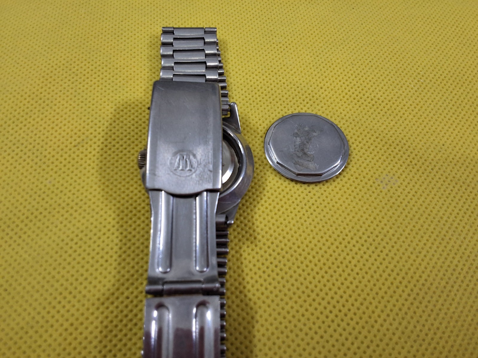 Vintage West End Sowar Prima Manual Wind Wrist Watch 32mm Swiss Made.