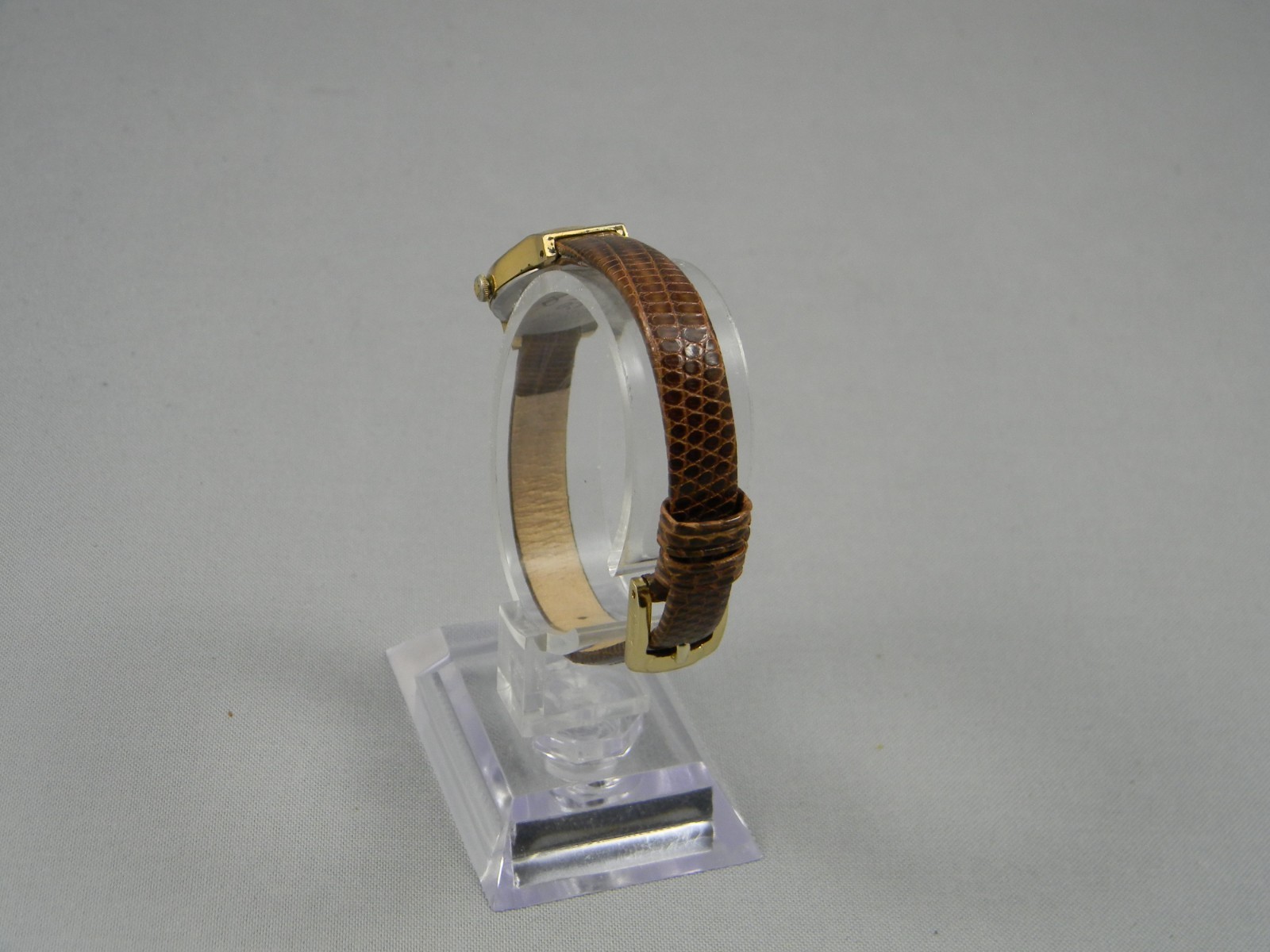 Vintage Seiko Watch Women 8 Jewel Quartz Dainty 19mm New Lizard Band New Battery