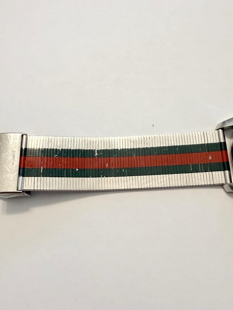 GUCCI MENS TIMELESS 126.2 LAB GROWN DIAMOND QUARTZ WATCH