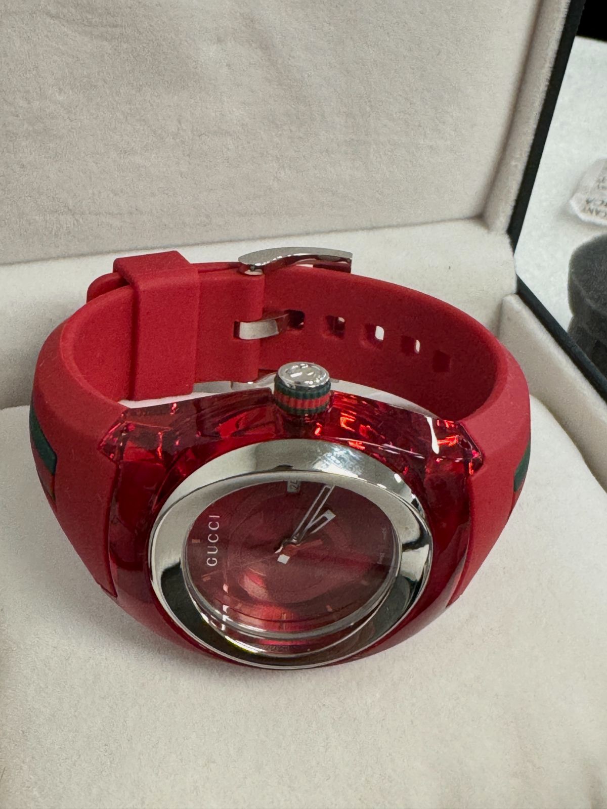 GUCCI Women’s Red Quartz SYNC Rubber Strap Dial Swiss Watch 36MM YA137303