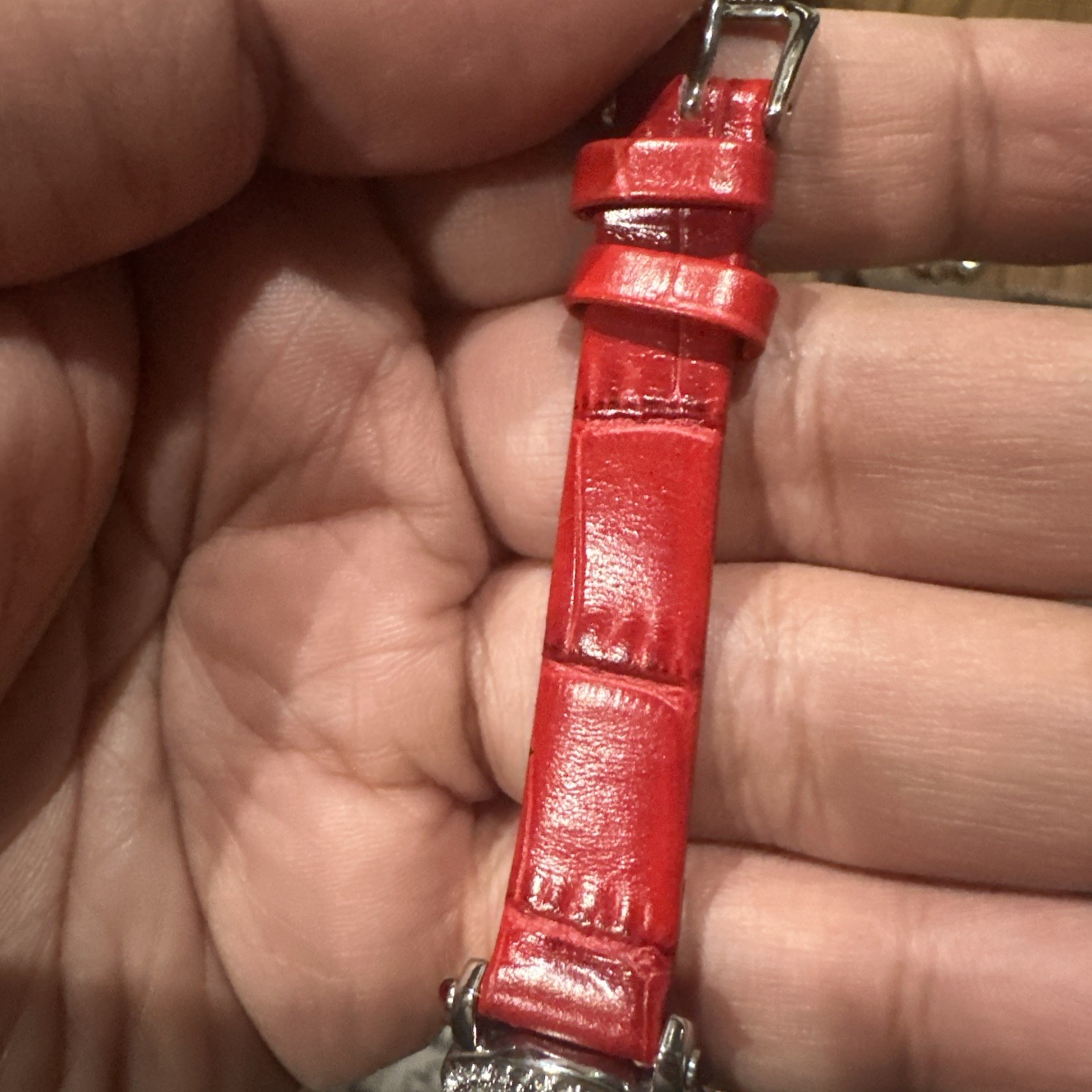 Working Fossil F2 Watch Women ES-9349 21mm Oval MOP Crystals Red Leather Fit 7in