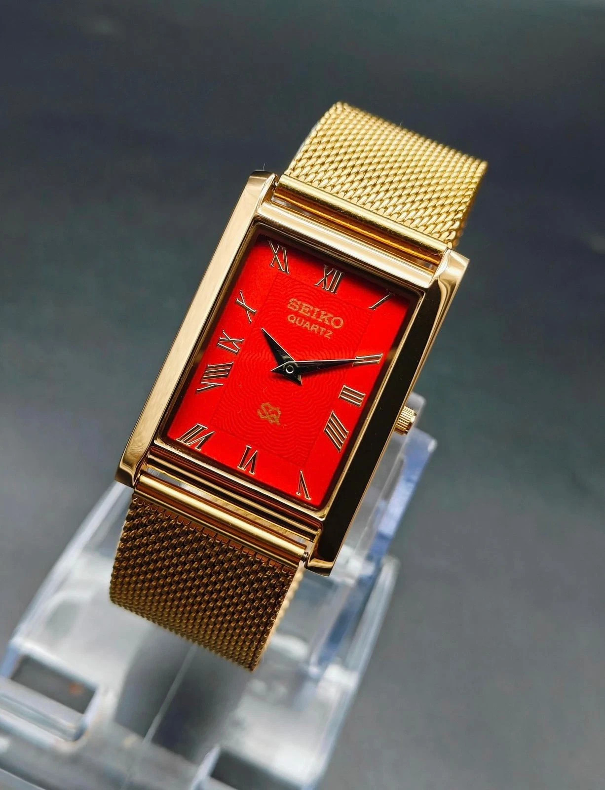 Vintage Classic Seiko Slim Quartz Men’s Golden Plated Wrist Watch