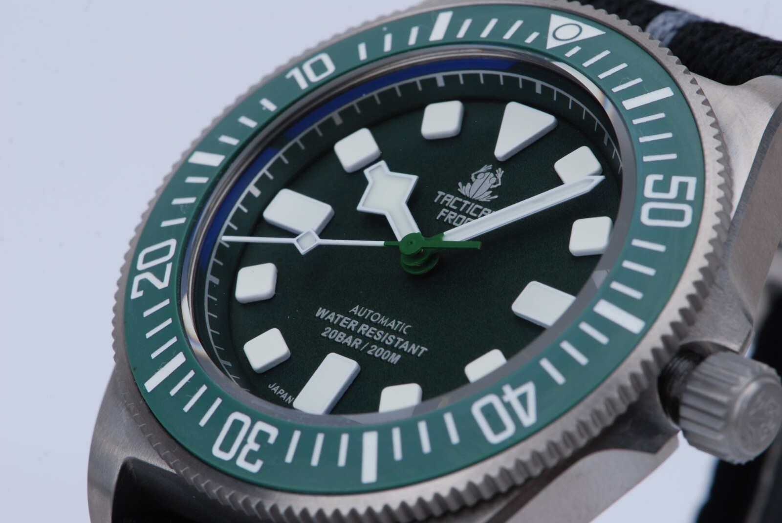 TACTICAL FROG Titanium Ti3 NH35A 200M Diver Automatic Watch BGW9 42mm Nylon