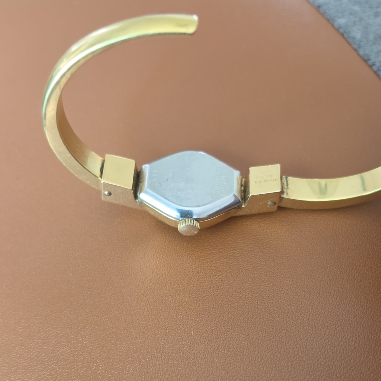 Bucherer Vintage Women’s Manual Wind Watch Gold Tone Bangle Silver Dial 17J