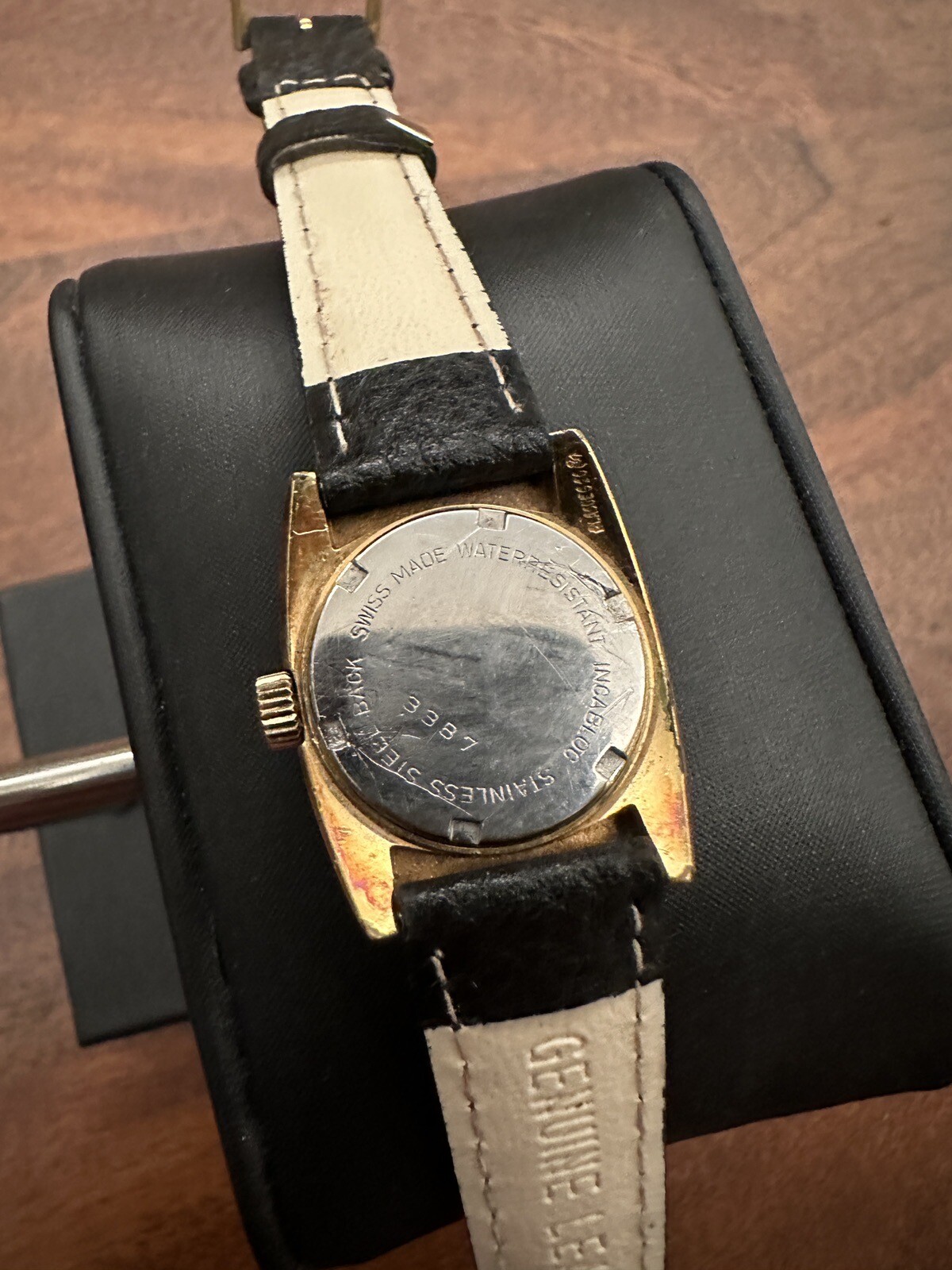 Vintage Kurz 17 Rubis Swiss Watch, Gold Plated Red Dial