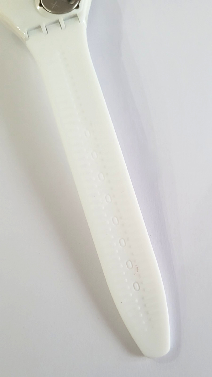 Swatch Originals: Standard Gent Watch ‘Just White’ – GW151 on New Silicone Strap