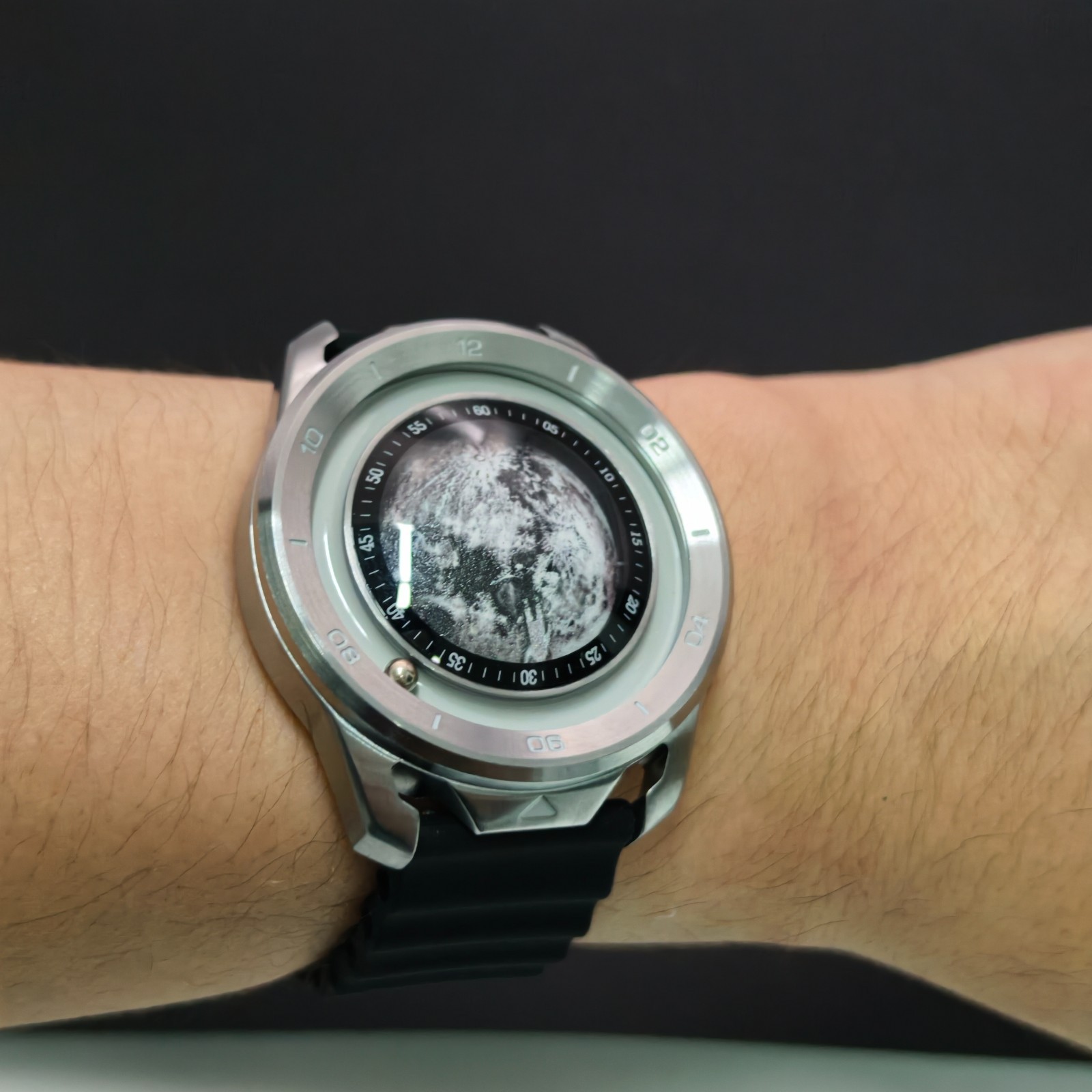 Magnet Orbit Moon Luminous Magnetic Unique Design Men Watch Silicone Strap