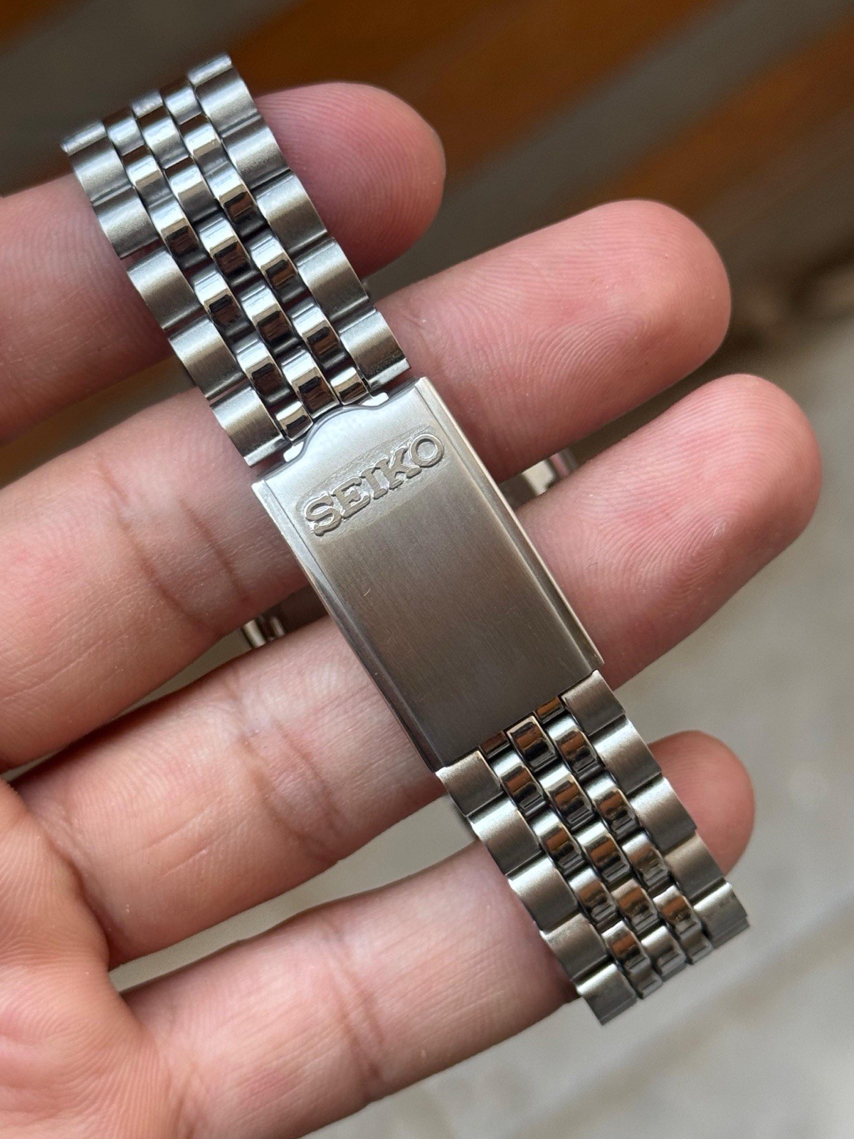 Seiko 5 Automatic Mens Vintage Wrist Watch Day Date Stainless Steel Japan
