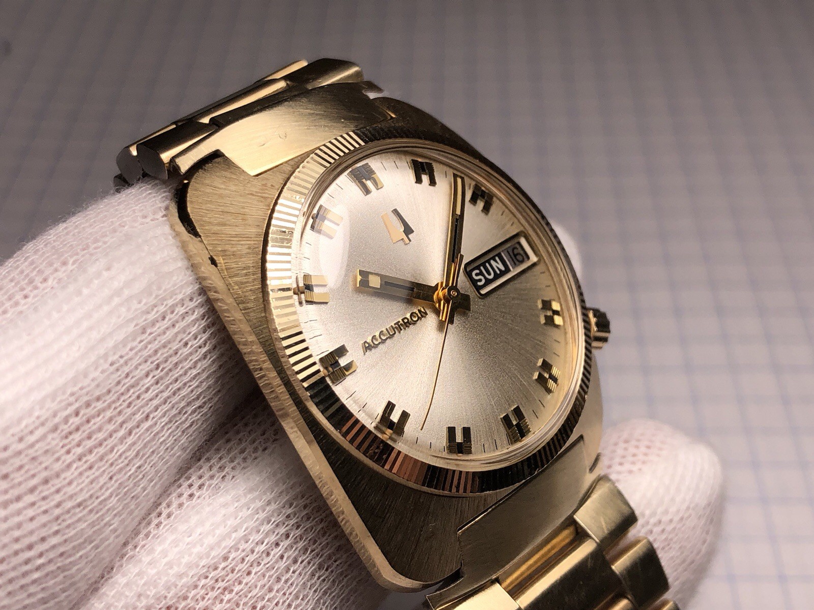 Vintage 1971 Bulova Accutron «AK» Day Date Tuning Fork 2182 Watch w/t Bracelet!