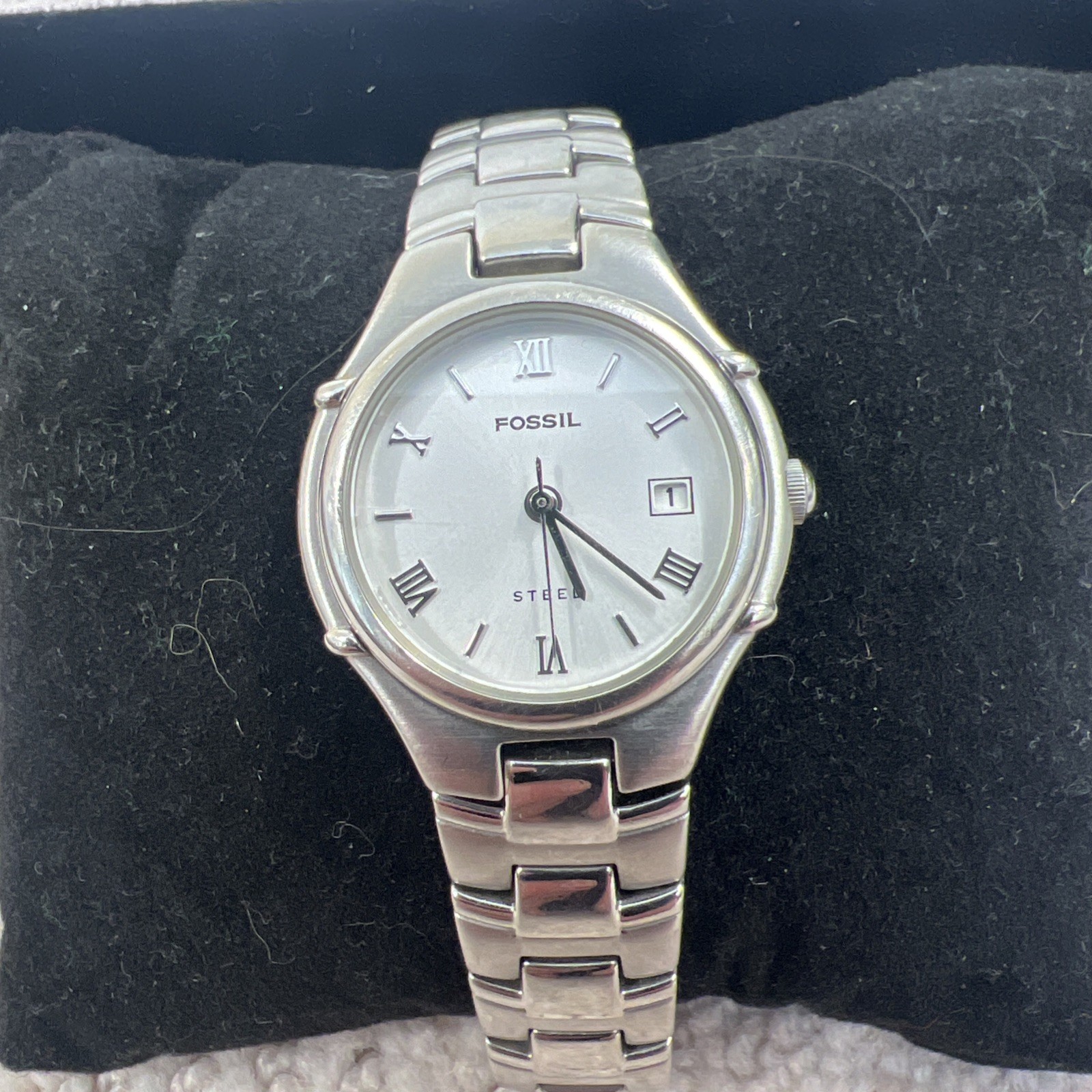 Fossil Steel Women Watch FS-2651 50meters 165 Feet Stainless Band- New Battery
