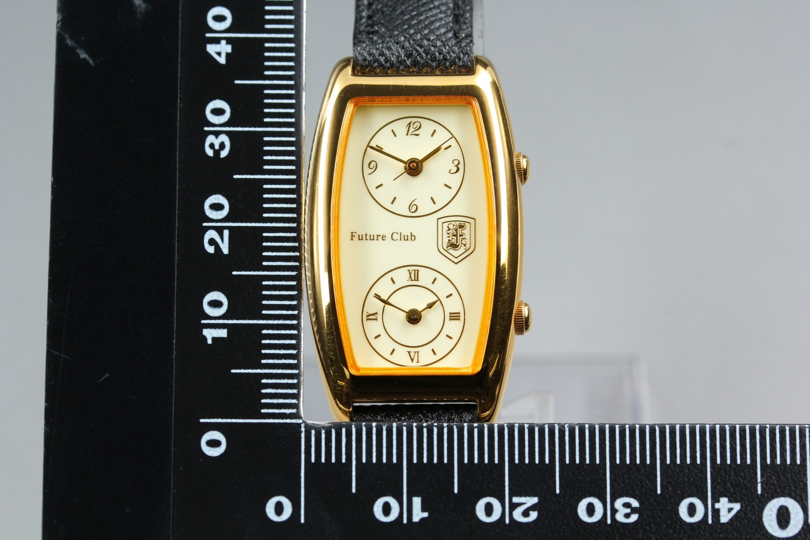 Vtg 1985 Future Club FC-020 Dual Time Gold Tonneau Quartz Womens Watch JAPAN