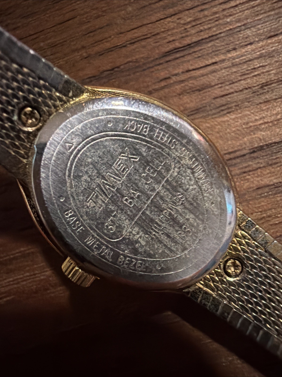 Vintage Timex Watch Womens 19mm Oval Face Gold Tone 1980s New Battery
