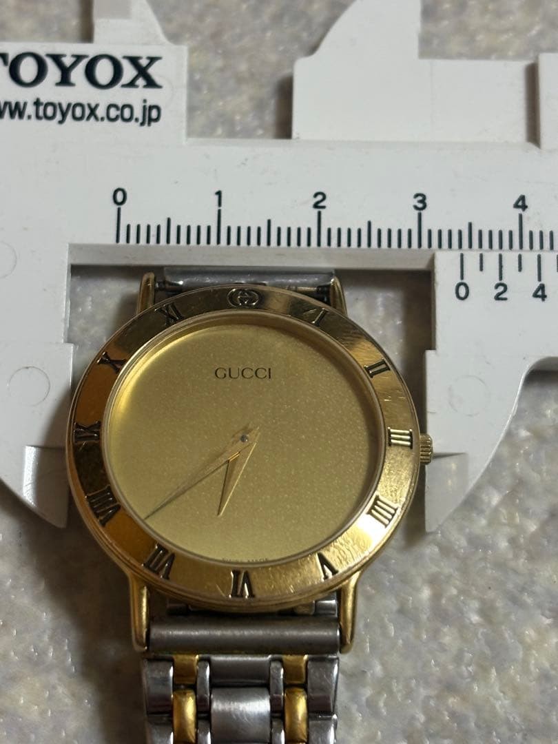 GUCCI 3000.2.M Quartz Mens Wristwatch