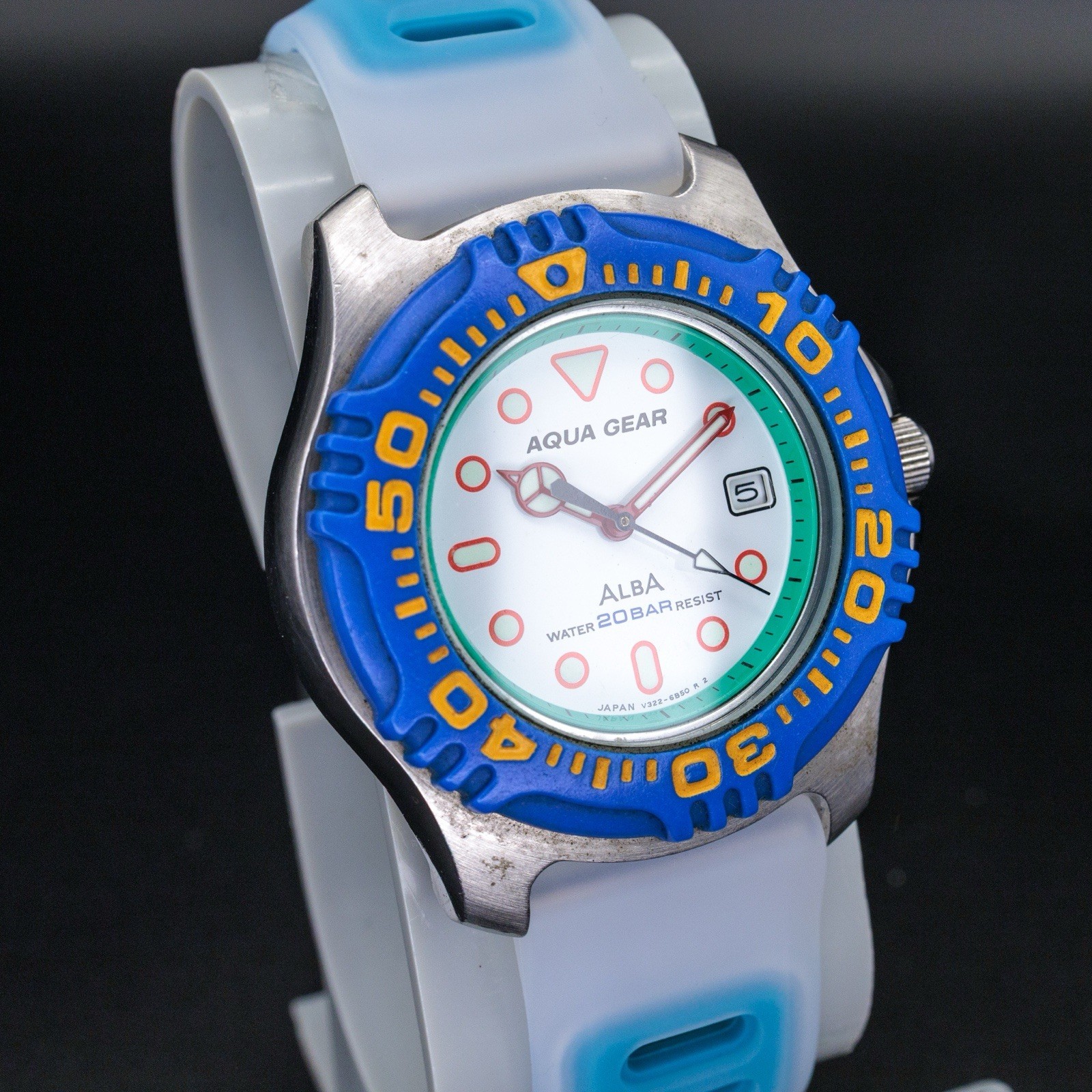 Seiko Alba Rare Aqua Gear V322-6A70 Vintage Date 36mm JDM Import Dive Watch