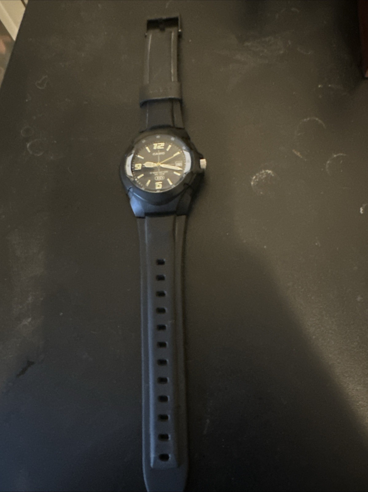 Casio MW-600 Men’s Quartz Watch with HD Display and New Battery