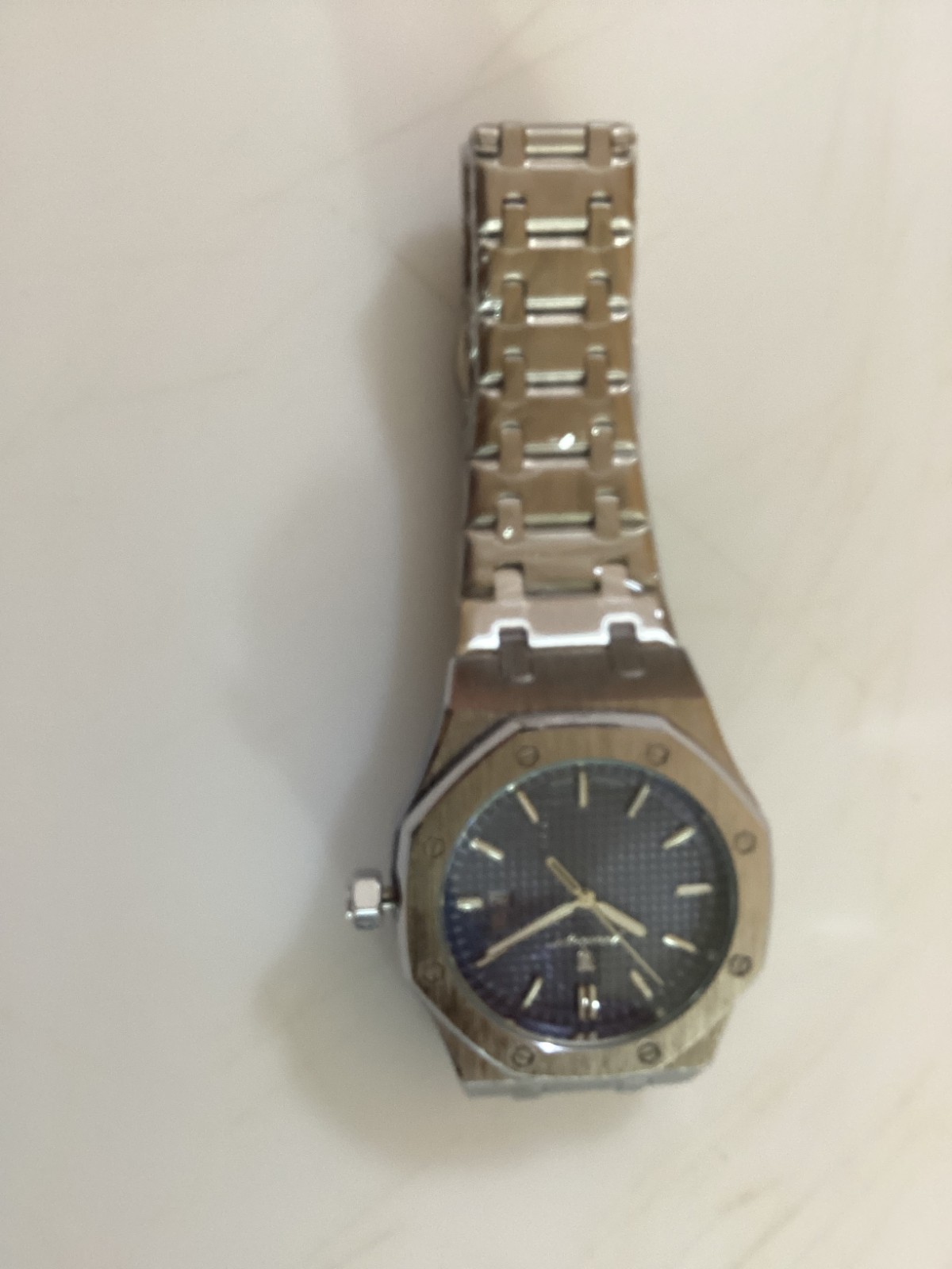 LUXURY STYLED GENTS BRACELET WRISTWATCH. 42 cms DIA. LOOK LIKE A MILLIONAIRE.