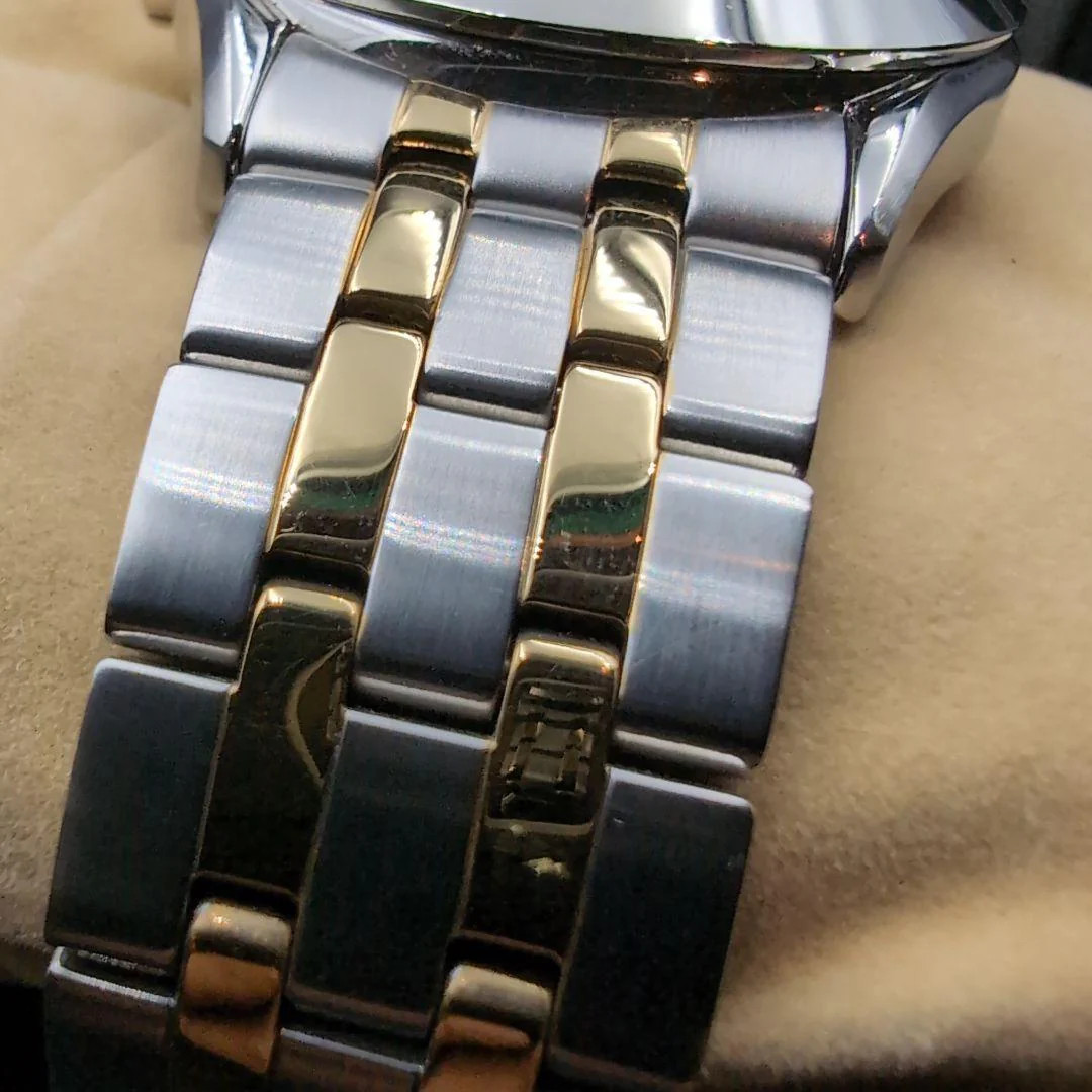 SEIKO SBPX085 V158-0BA0 Mens Solar Quartz Watch