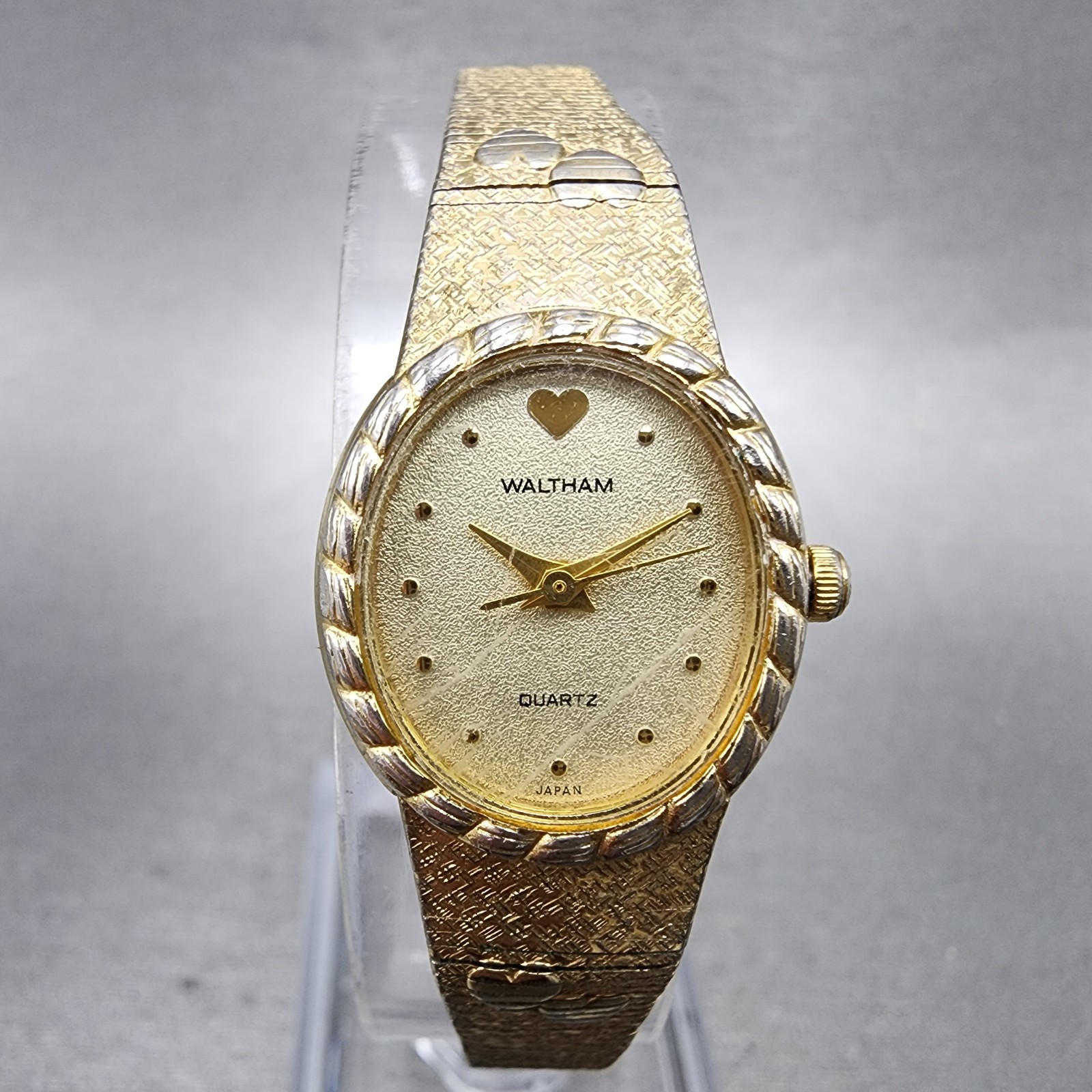 Waltham Watch Women 18mm Champagne Dial Gold Tone Oval 6L32 New Battery Hearts