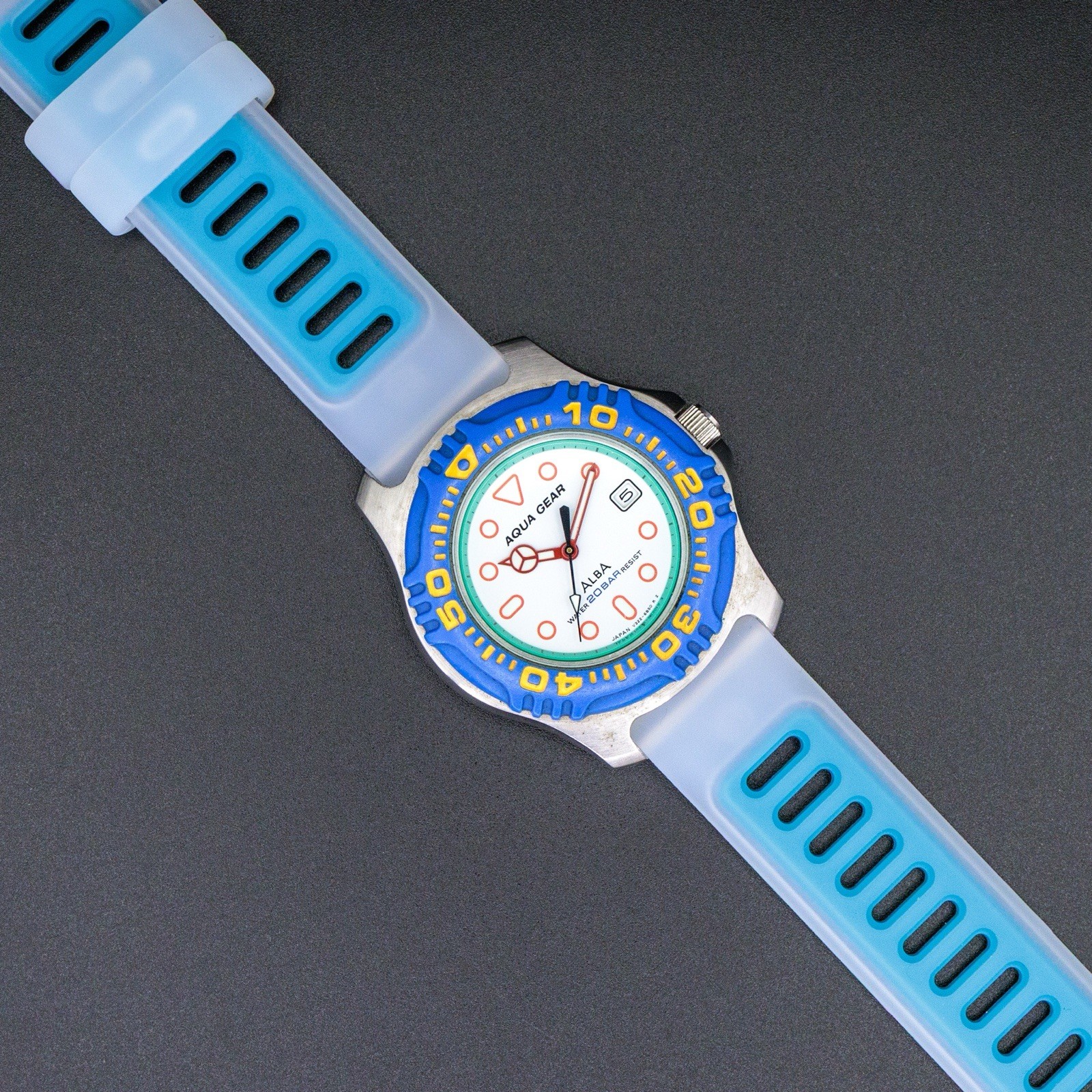 Seiko Alba Rare Aqua Gear V322-6A70 Vintage Date 36mm JDM Import Dive Watch
