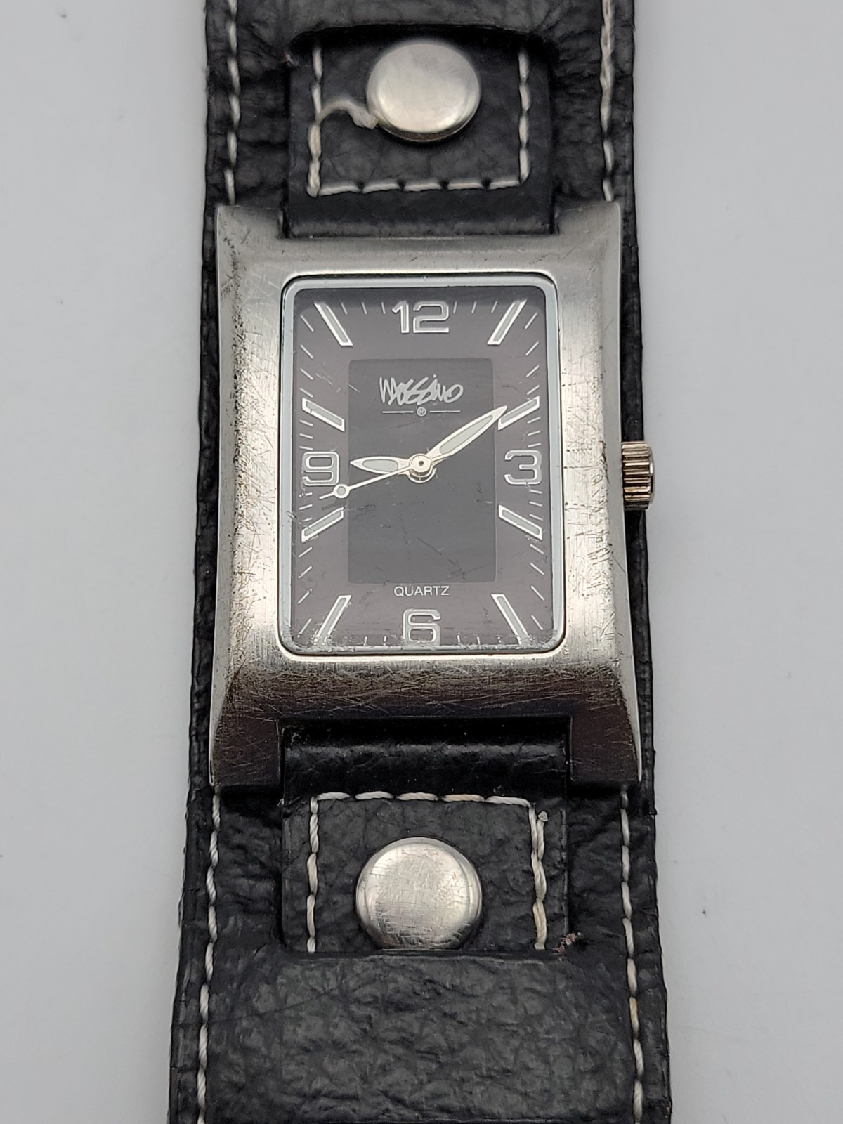 Mossimo Unisex Watch 29mm Black Leather Band 5.75″-7.5″, Runs*