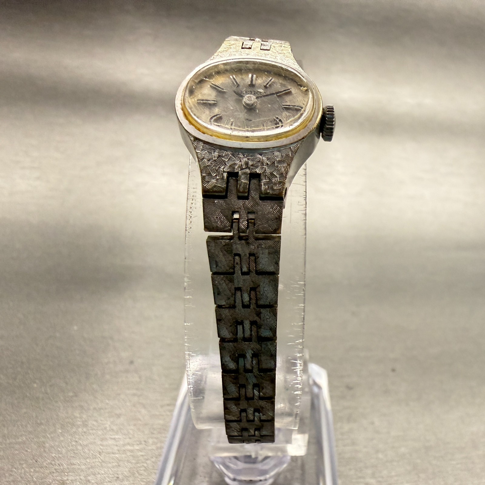 Seiko Watch Women 17mm Silver Dial Silver Tone Oval 11-7619 Vintage Works Manual