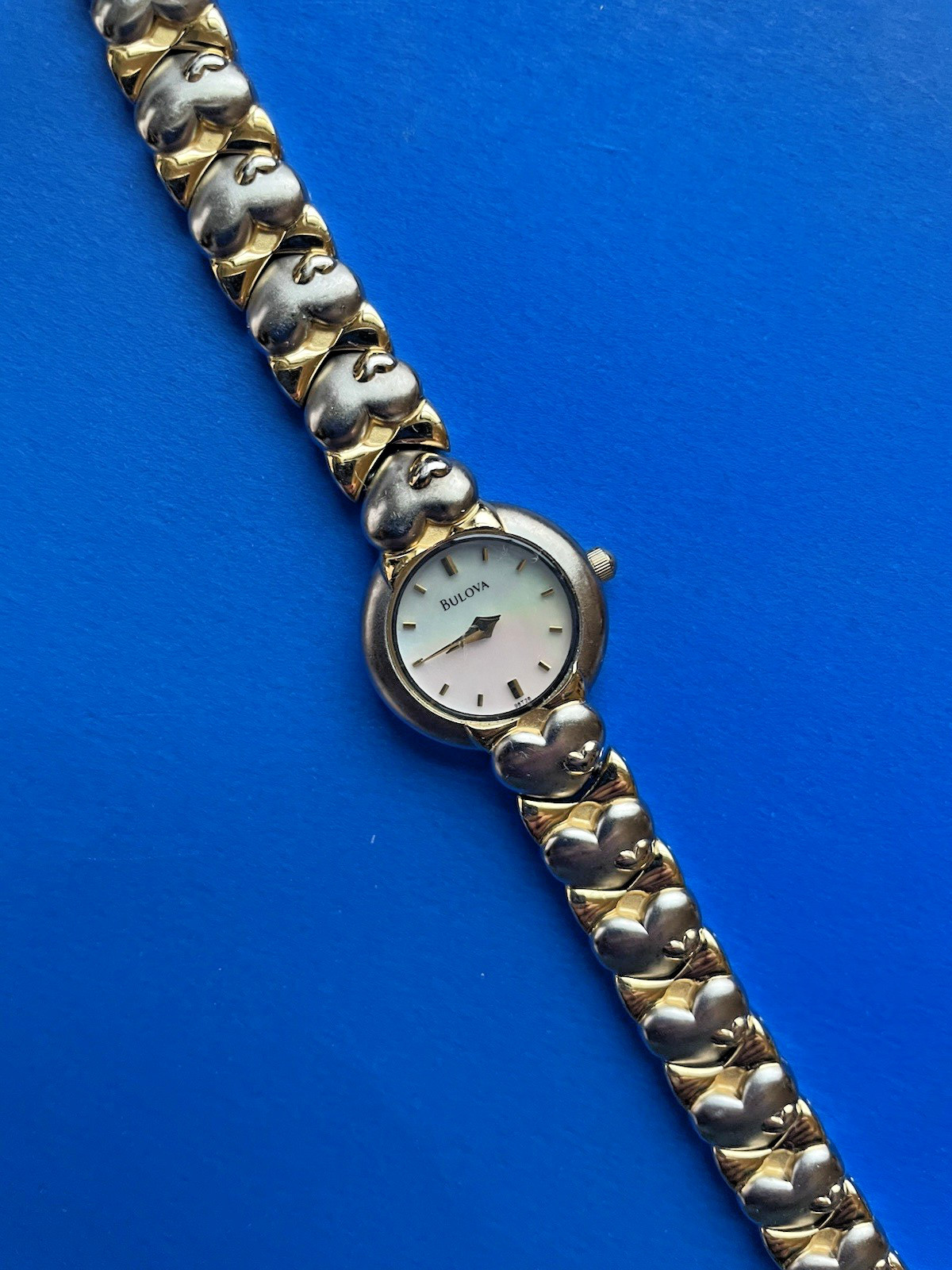 BULOVA Hearts Watch Women’s Pearl Dial *** NEEDS BATTERY *** Beautiful design