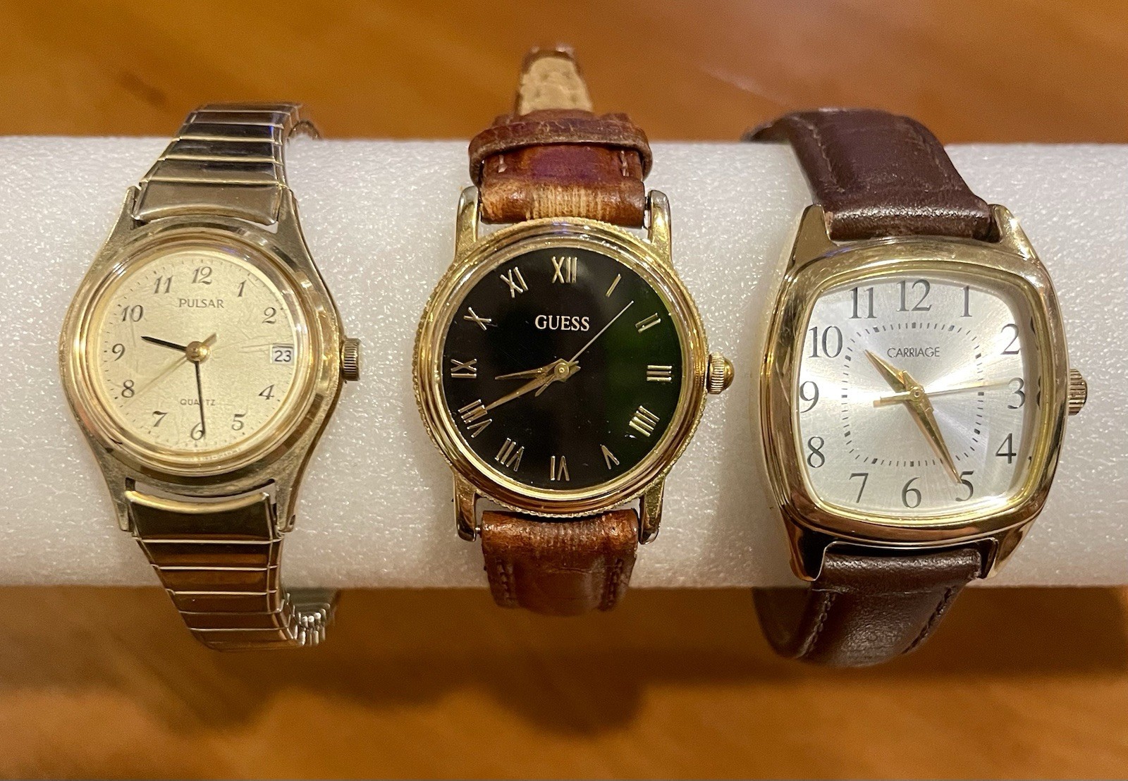 LOT OF 8 ASSORTED WOMENS WATCHES