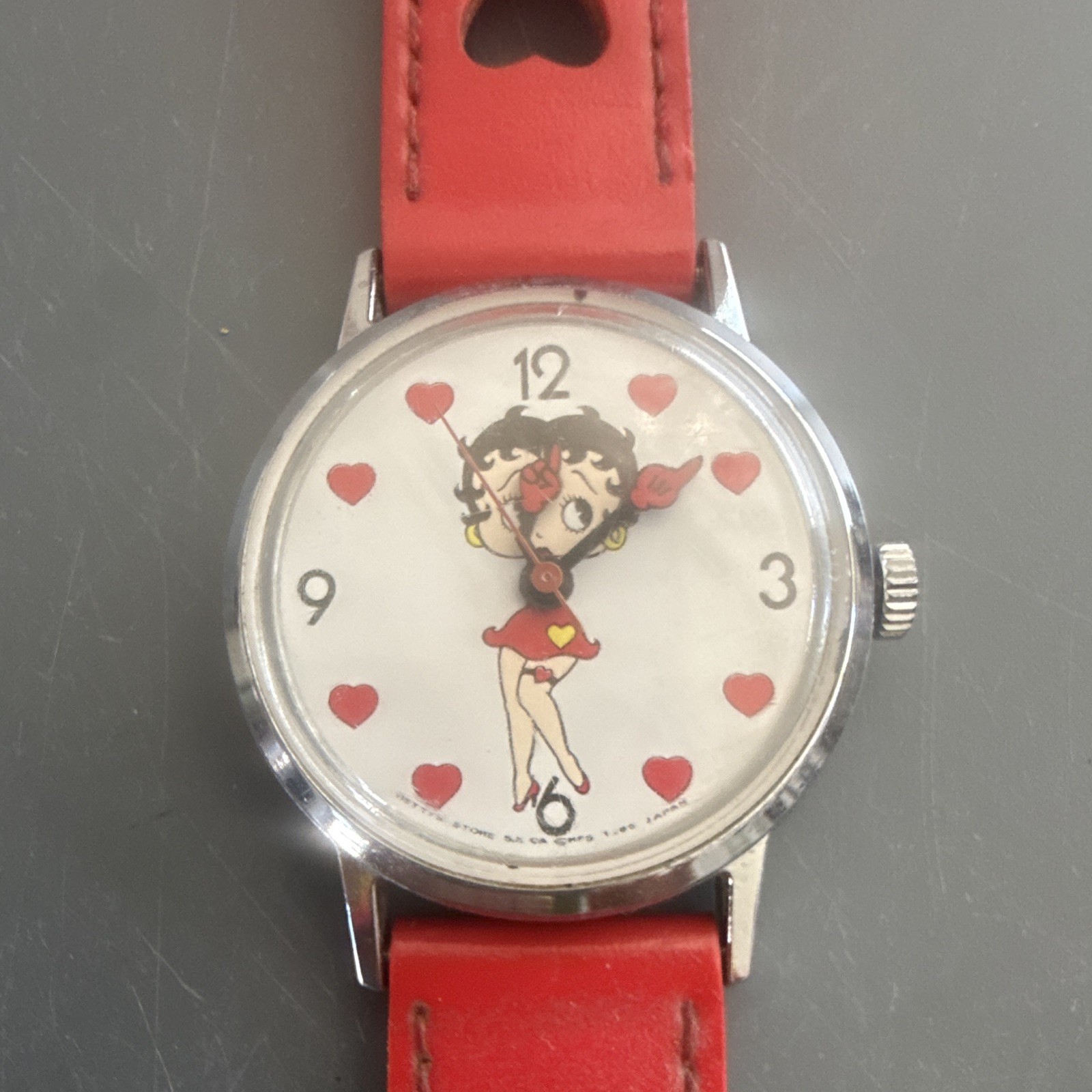 Betty Boop Hearts Dial Quartz Analog Watch Red Leather Strap Silver Case