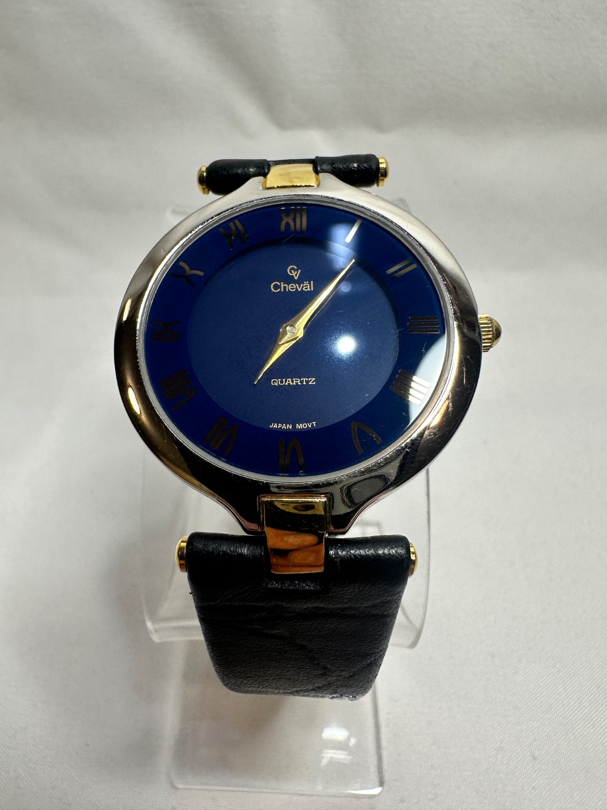 VINTAGE CHEVAL QUARTZ GOLD TONE CASE BLACK STRAP