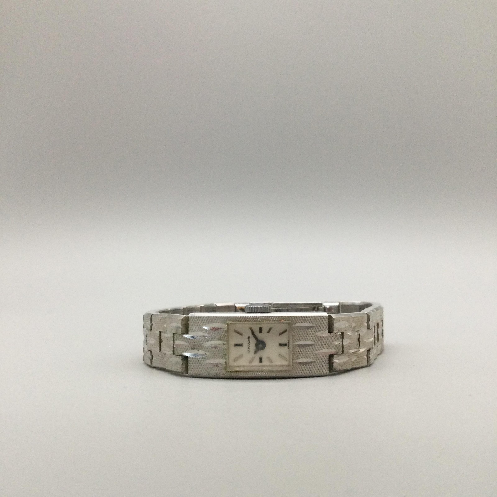 Vintage Le Marque Womens Watch 11mm Silver Tone Manual Wind Swiss 6.5″