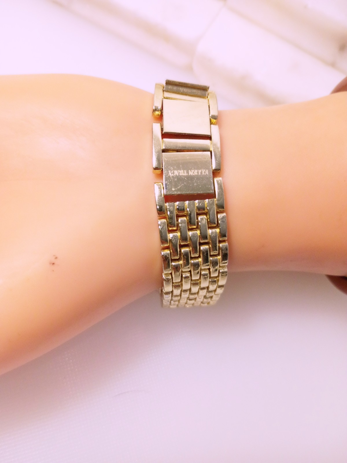 Ellen Tracy Watch Gold Tone Crystal Accent Jewelry Clasp Mother Pearl Dial Works