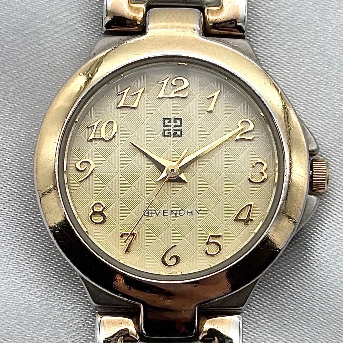 GIVENCHY CL.09-XVIII Quartz Ladies Wristwatch wrist 16.0cm/6.3in