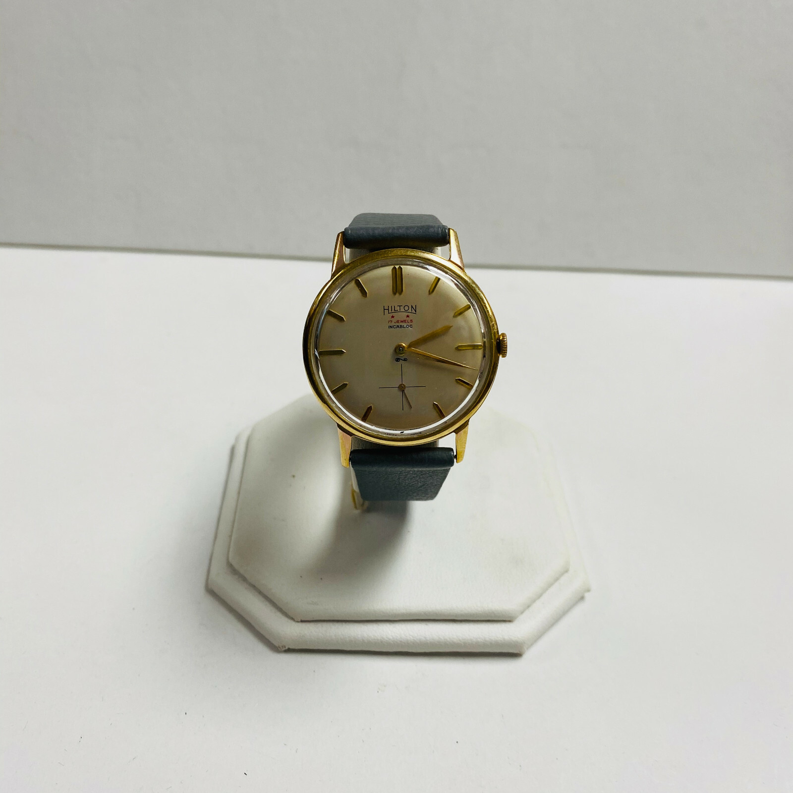 f439 Vintage Hilton Incabloc Swiss Mechanical Men’s Wrist Watch Gold Tone 17J