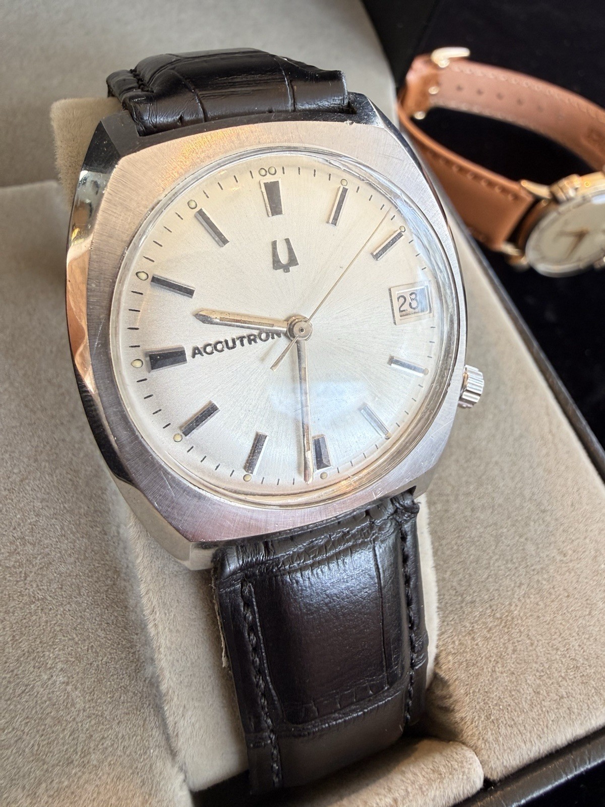 accutron watches for men J107081 N1 1973