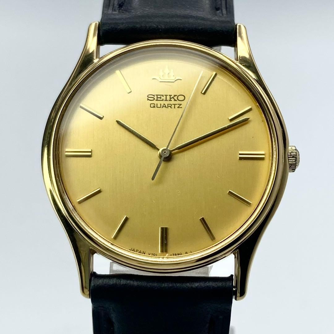 Vintage Made in 1993 level working item Seiko quartz wristwatch V701 7020