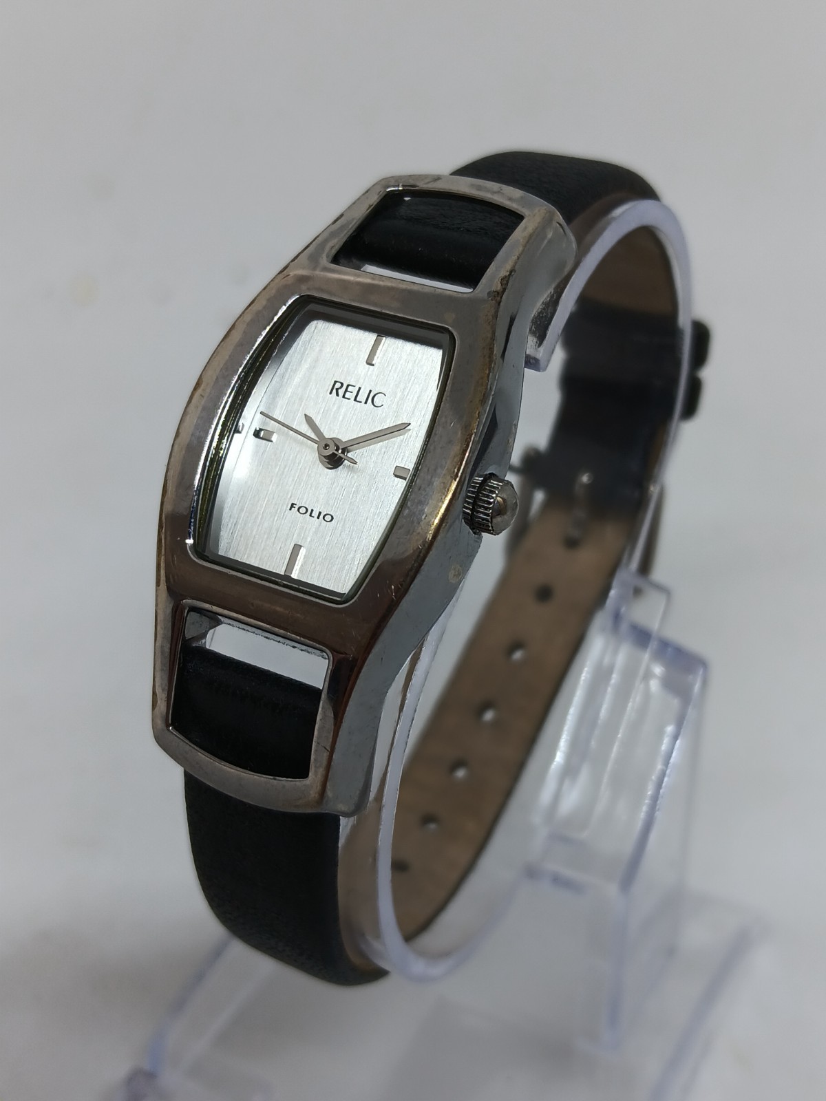 Relic ZR33492 Women’s 20mm x 24mm Silver Tone Leather Strap Watch NEW BATTERY