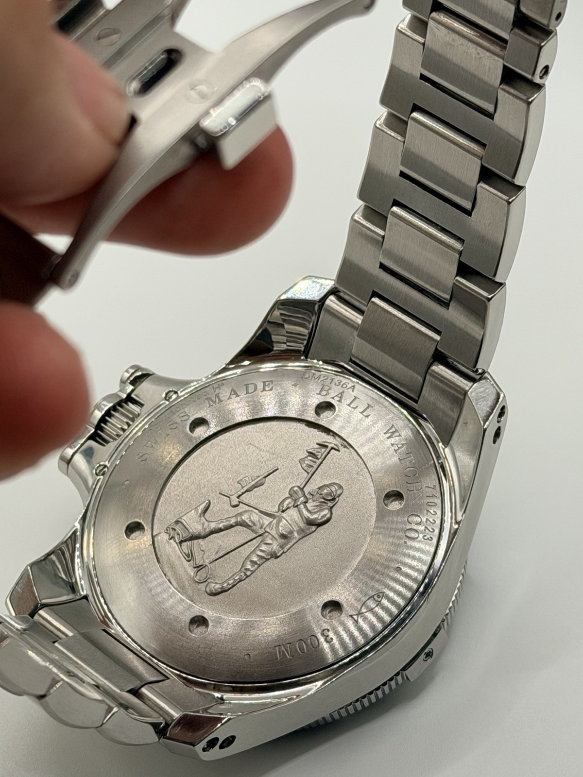 Ball Watch Engineer Hydrocarbon Ceramic XV DM2136A-SCJ-BK Auto 42mm w/Box