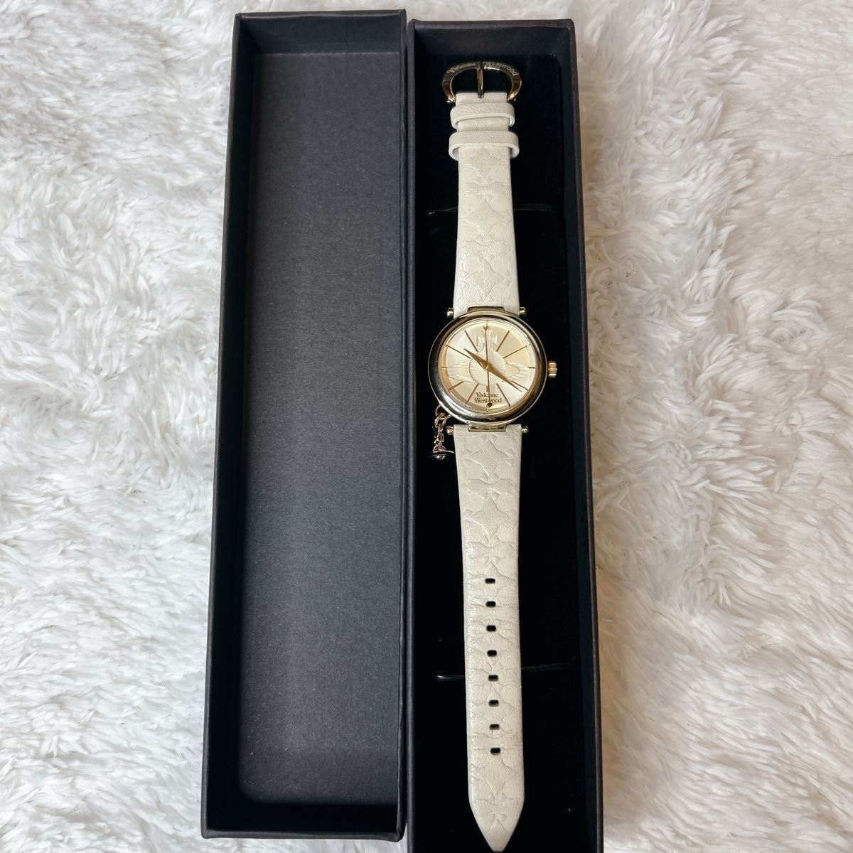 Vivienne Westwood Wristwatch Orb White Running