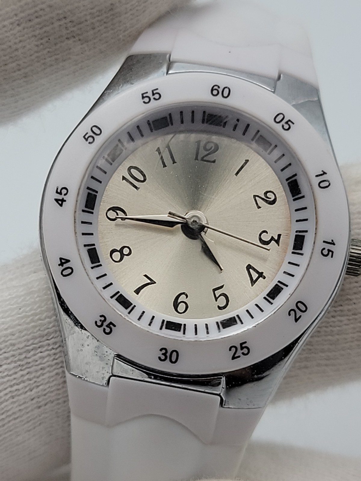 Xhilaration Women Watch 25mm White Plastic Band 4.5″-7″, Runs*