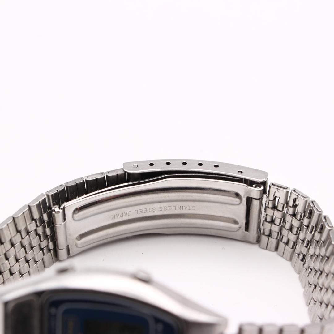 Casio Melody Alarm Wristwatch Blue Silver Digital Bracelet Push-Button Deployant