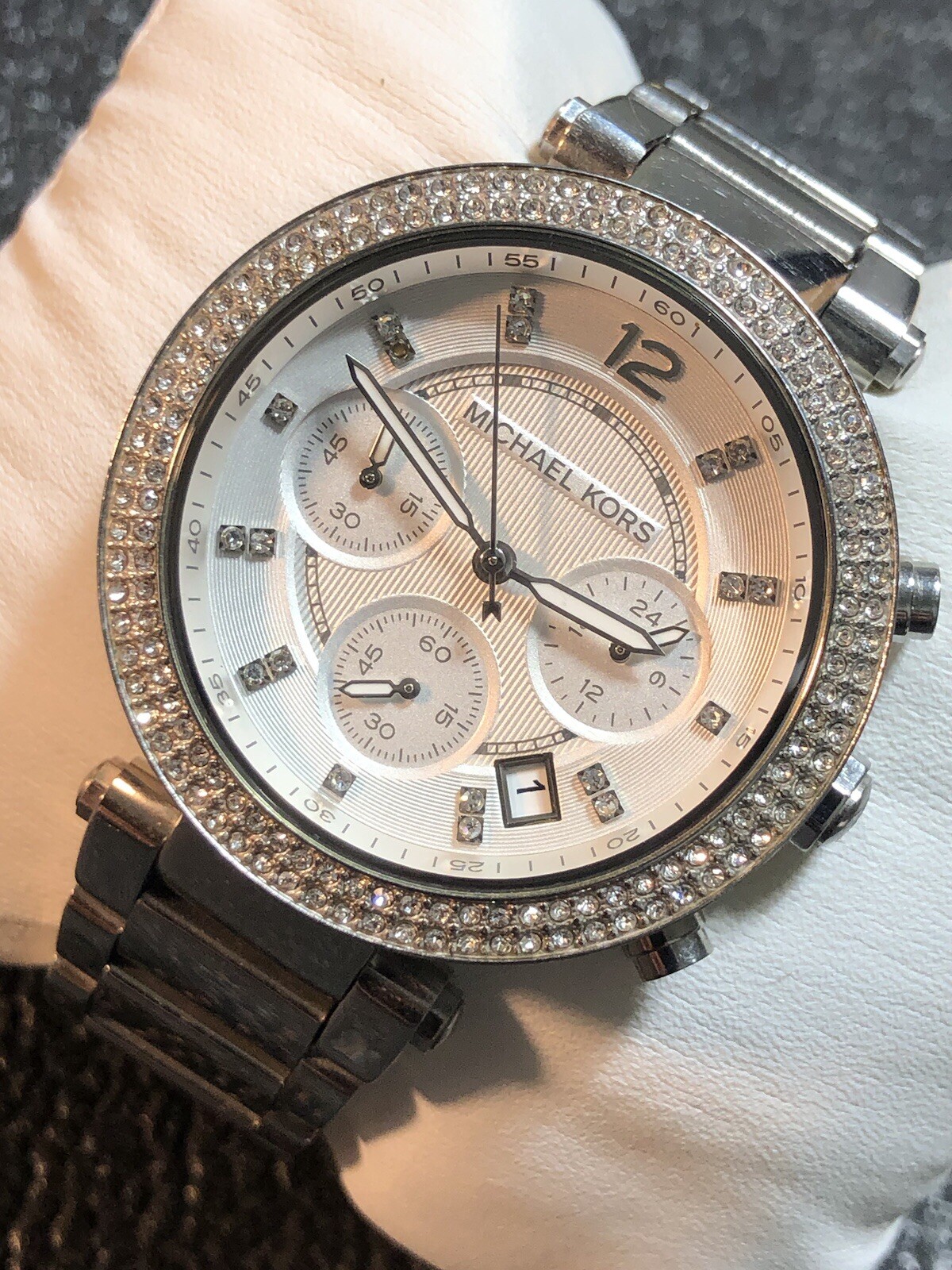 Michael Kors Women’s Parker Watch MK5353 Silver Tone Runs Parts Or Repair