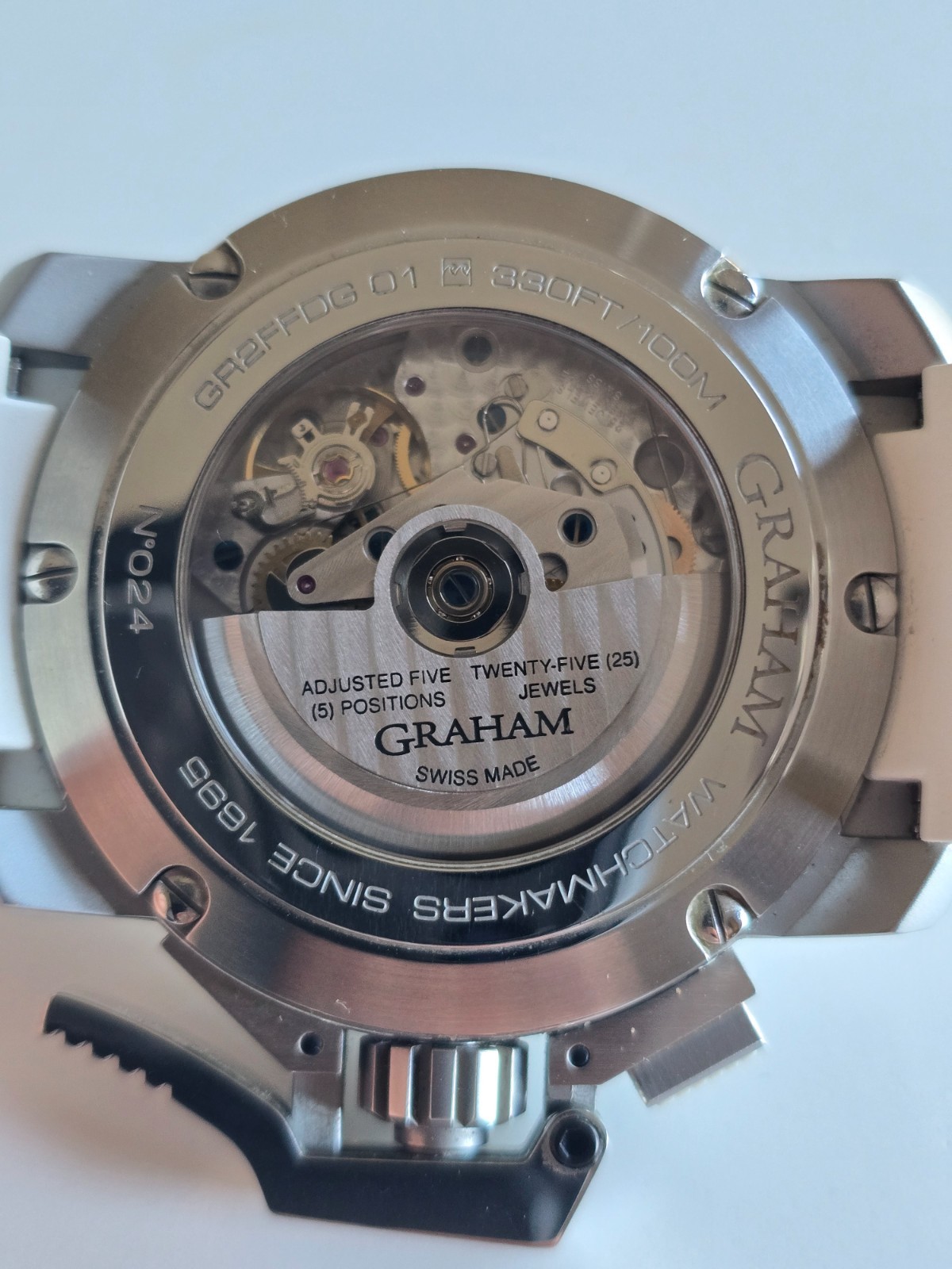 White Ceramic Bezel Graham Chronofighter 2CCAD.W02A