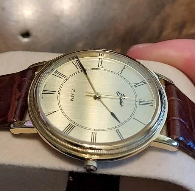 Excellent Vtg Belair 3ATM Gold Tone Mens sapphire crystal Watch w/case new bat