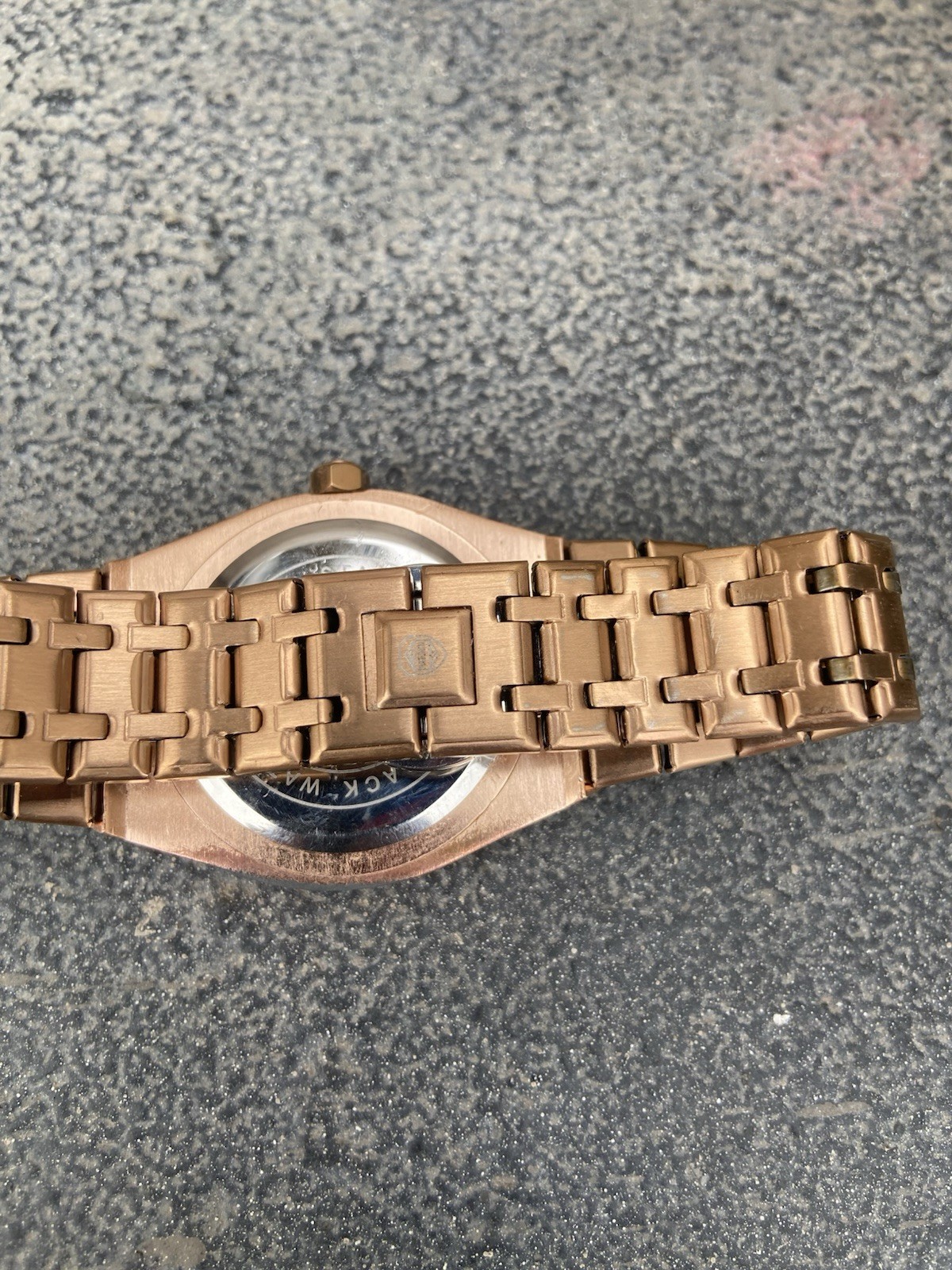 PAAZOMU Luxury Quartz Watch Date Watch High Quality Working-Clasp Broken-Read!!!
