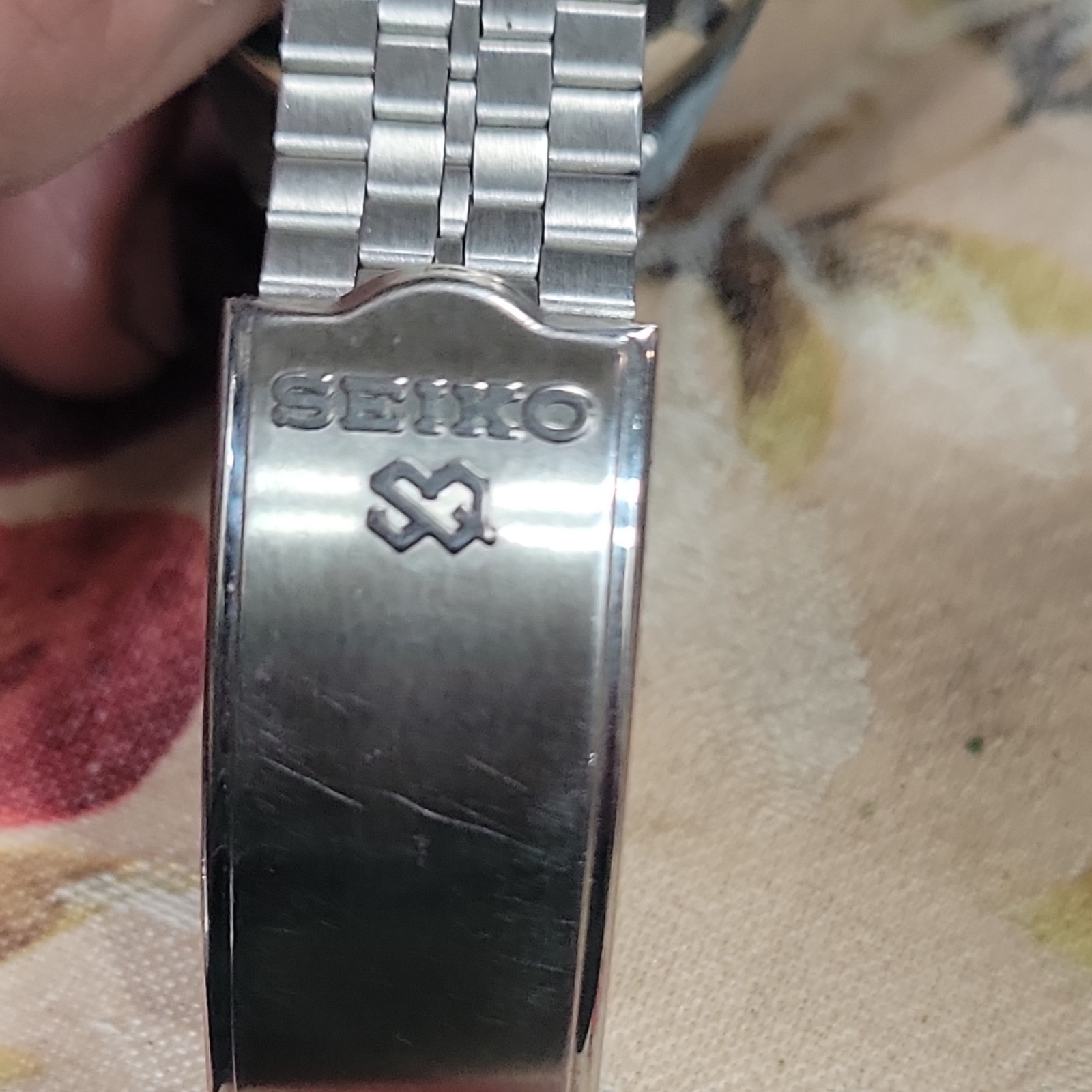 Seiko SQ Lion Mark Quartz 7123-8540-p Arabic/English DayDate Vintage Men’s Watch
