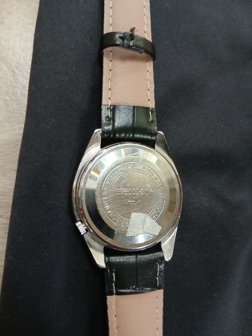 Seiko 5 Wristwatch 23 Jewels Silver Dial Black Leather Band Analog Working Men