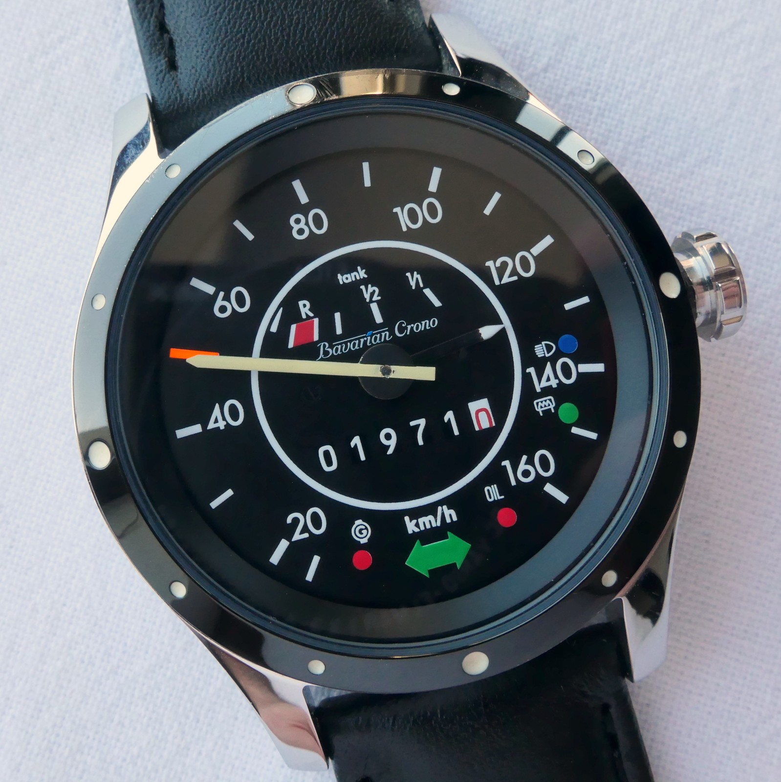 Volkswagen VW 1968 Beetle Bug Kafer Classic Speedometer Car Accessory Watch