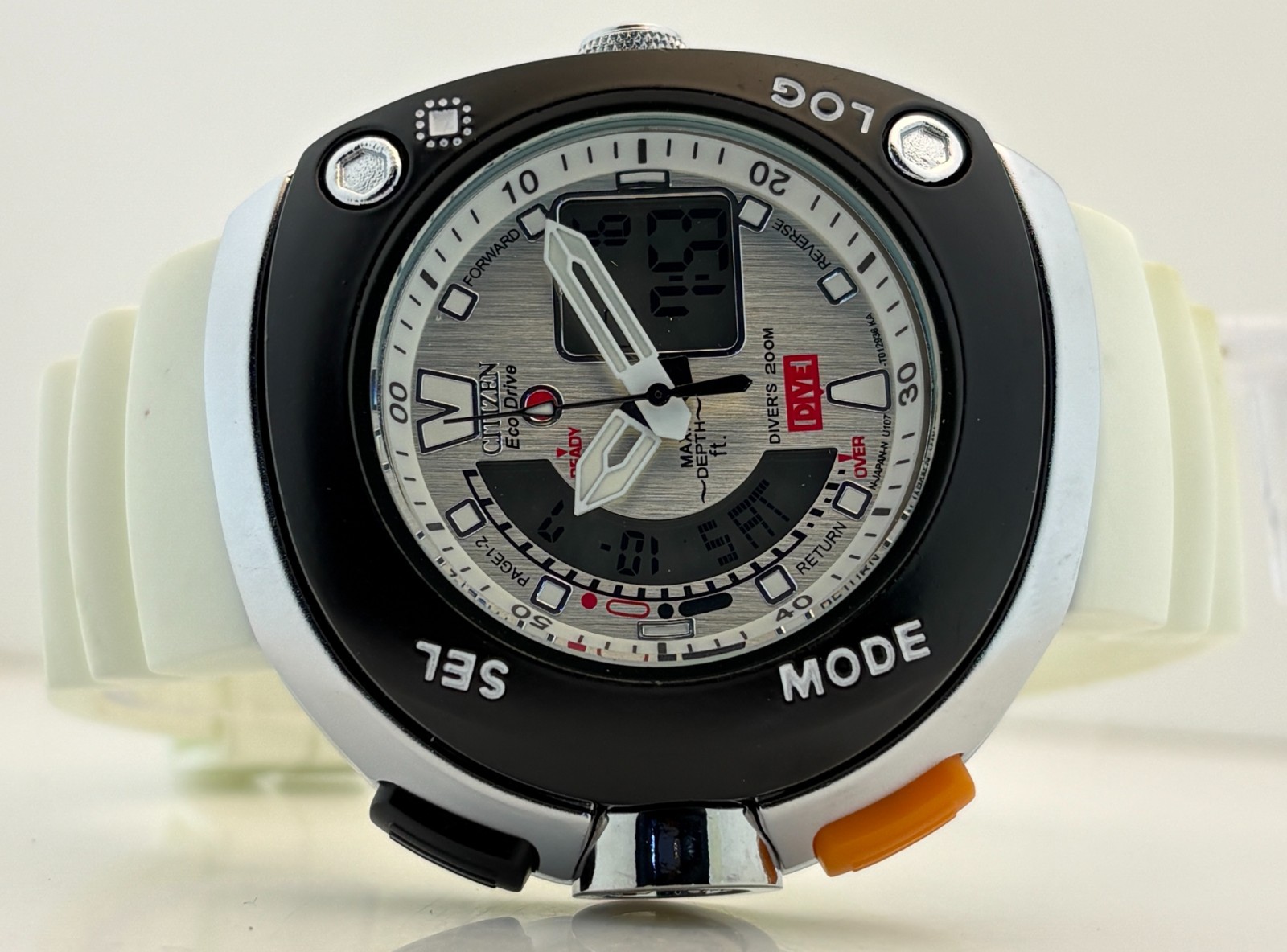 Vintage Men’s Citizen Eco-Drive Quartz Dual-Display Black Dial White Strap Watch