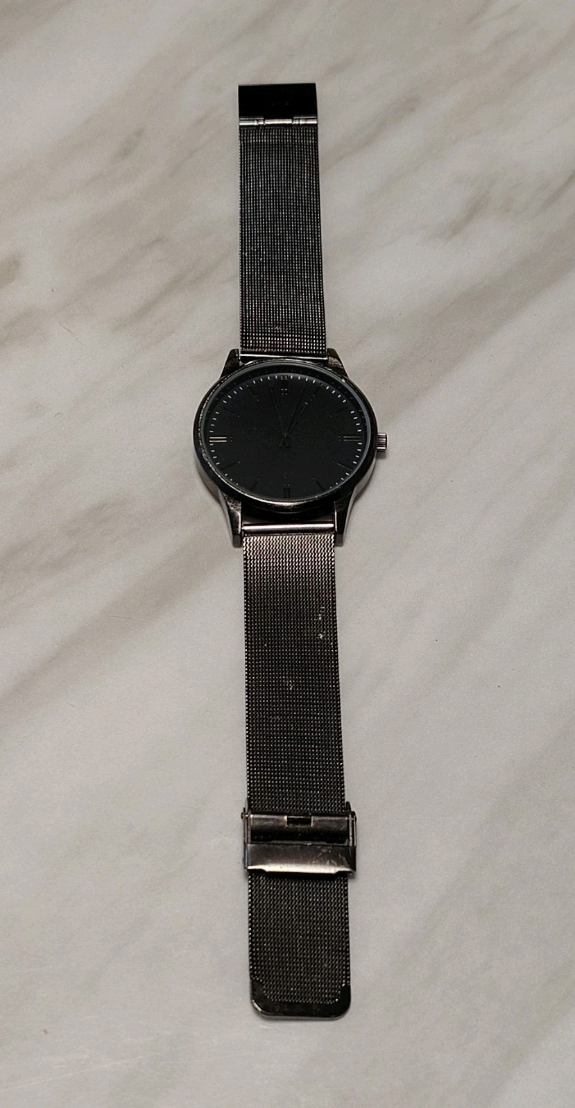 FMD GF019 Quartz Analog Wristwatch Gray Mesh Band Gray Dial Stick Index