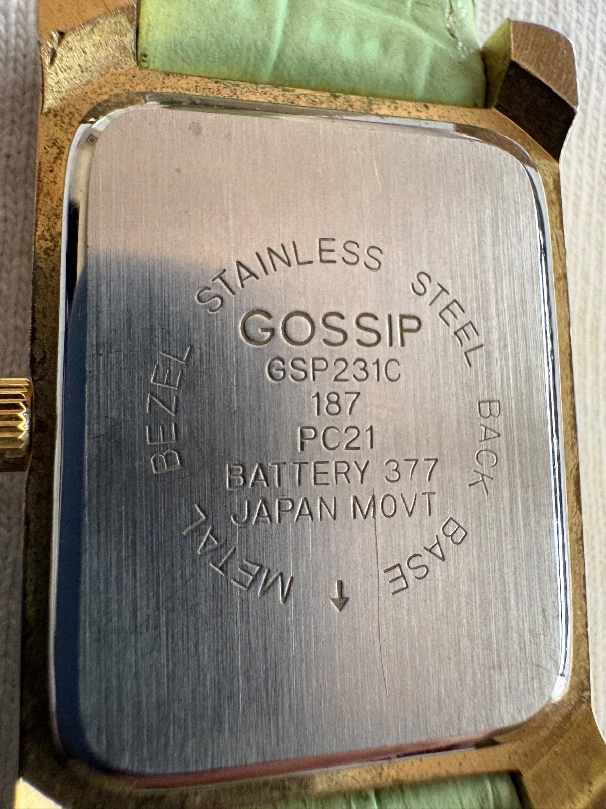 Gossip GSP231C Mother of Pearl Gold Tone Quartz Watch Green Band NEW Battery#146